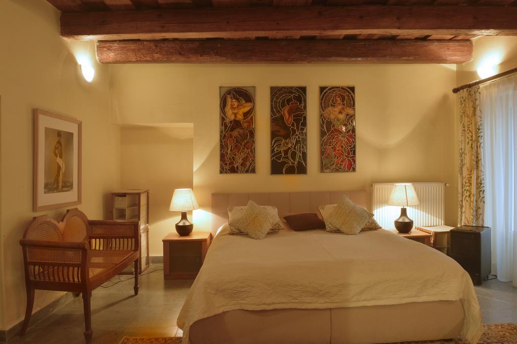 Prague Old Street Apartments Rum bild